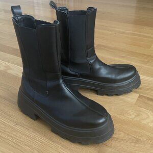 Black platform boots, faux leather, women's US 9